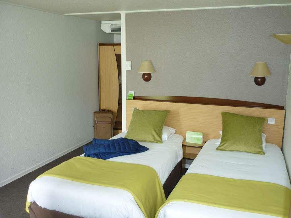Hotel Le Cyrano Bergerac Exteriör bild